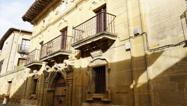 Palacio de los Gadea (Briones)